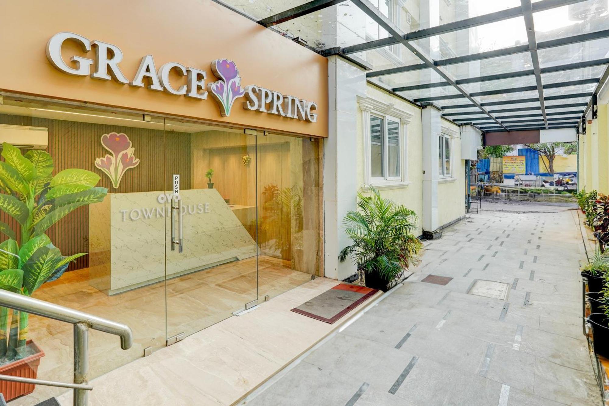 Townhouse Oriental Inn Csennai Kültér fotó